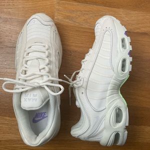 BNWT Nike Tailwind "Sail" Women 7